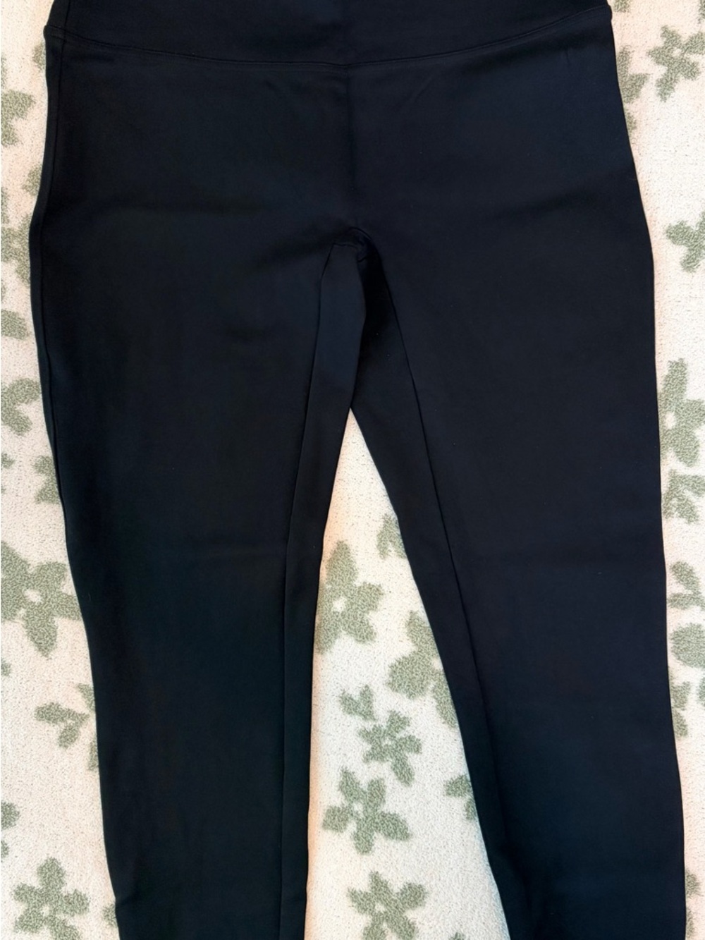 SPANX Black Ankle-Length Cropped Leggings